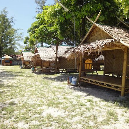 Varin Village Koh Lipe Bagian luar foto